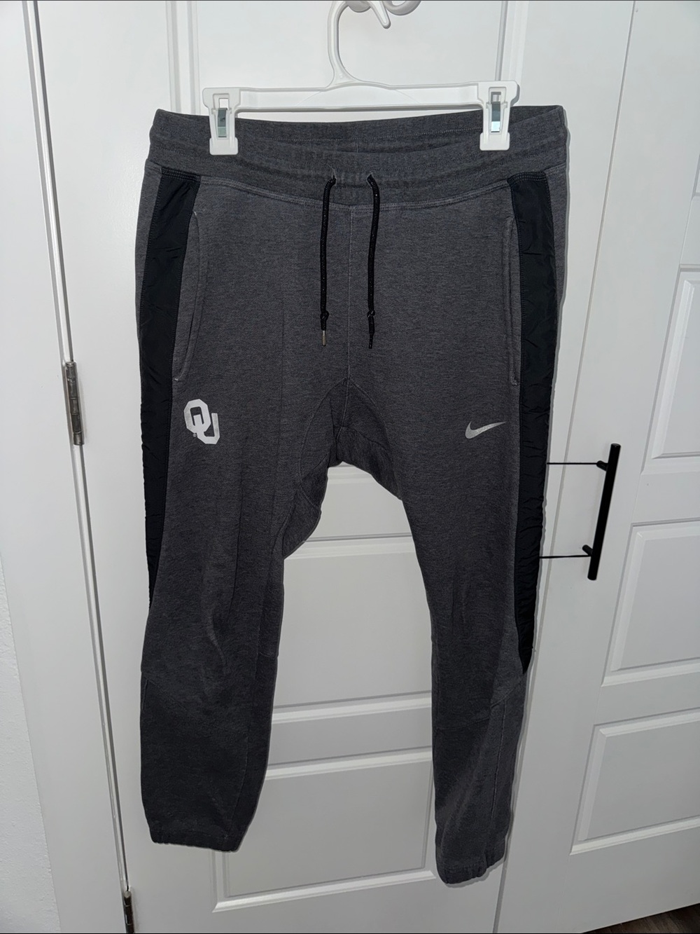 Men’s Nike OU Jogger Sweatpants - size Medium